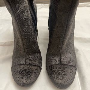 Marc Fisher Ltd Grey brushed/print above ankle boot. Only wore twice. Size 8